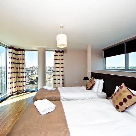Staycity Aparthotels Millennium Walk-2